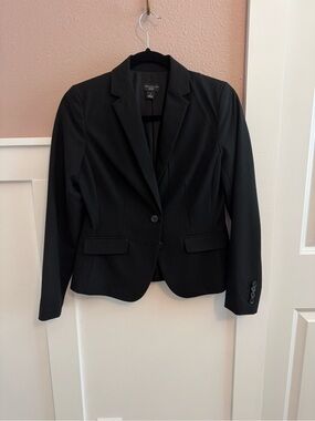 Ann Taylor Black Seasonless Stretch Two-Button Blazer Jacket